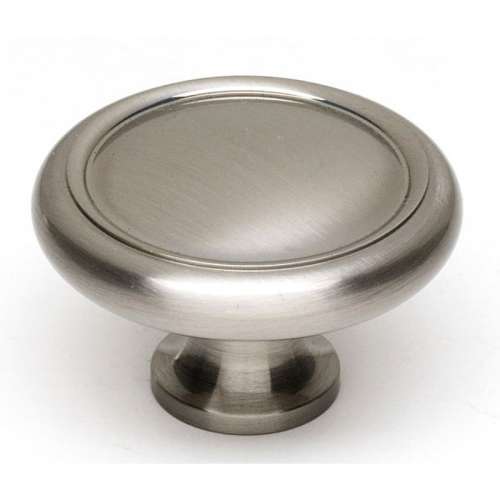 Knob Traditional in Satin Nickel