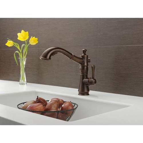 Single Handle Pull-Out Kitchen Faucet in Venetian Bronze