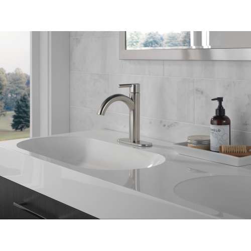 15749LF-SS Nicoli Single Handle Bathroom Faucet, Stainless