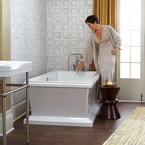 Freestanding Soaking Tub, in Canvas White