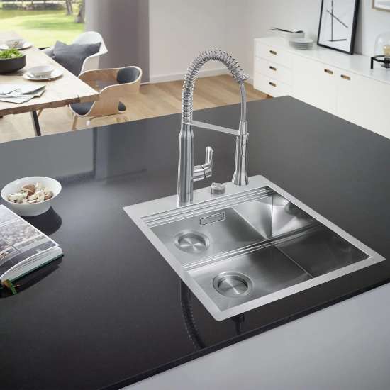 K7 Medium Single-Handle Semi-Pro Dual Spray Kitchen Faucet 1.75 GPM (6.6 L/min), 31380000